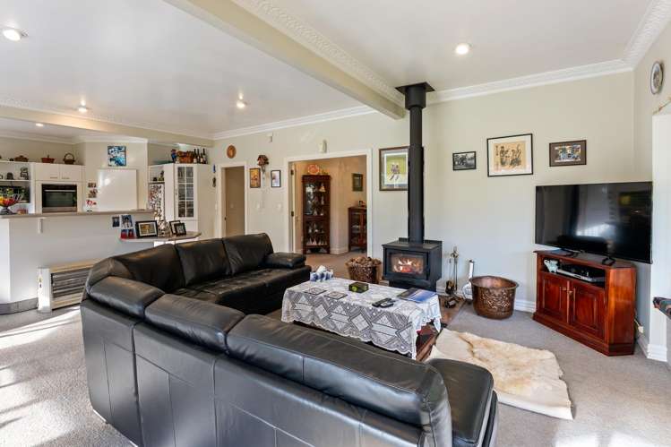 2 Sunglo Terrace Otaki_10