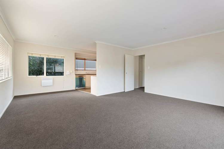 2/16 Ocean View Road Hatfields Beach_5