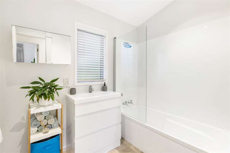 7 William Bayes Place Red Beach_15