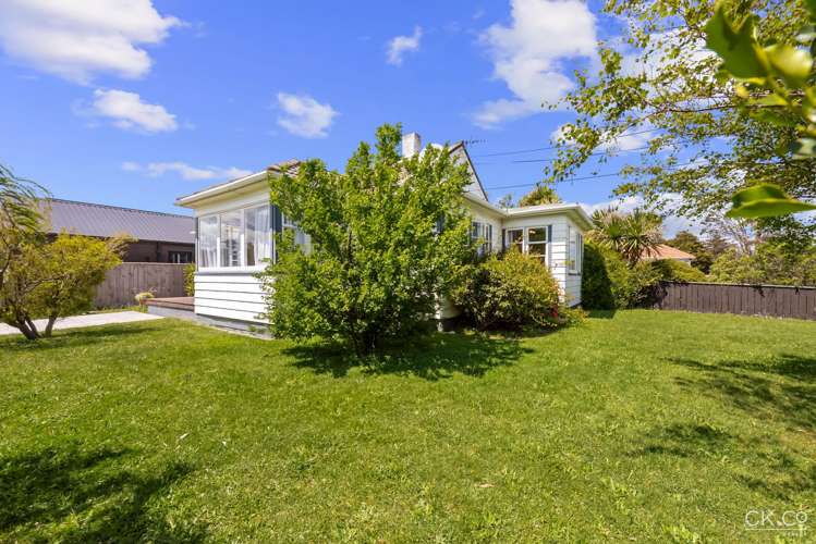 2 Churton Crescent Taita_13