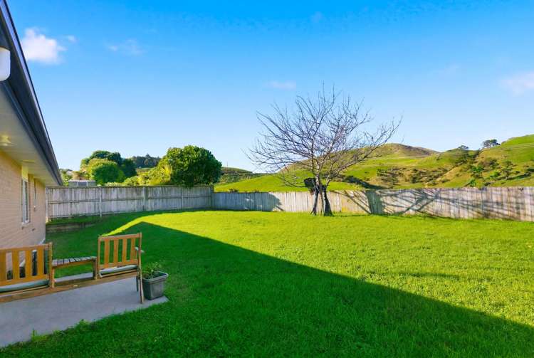 186 / 186a Ballintoy Park Drive Welcome Bay_23