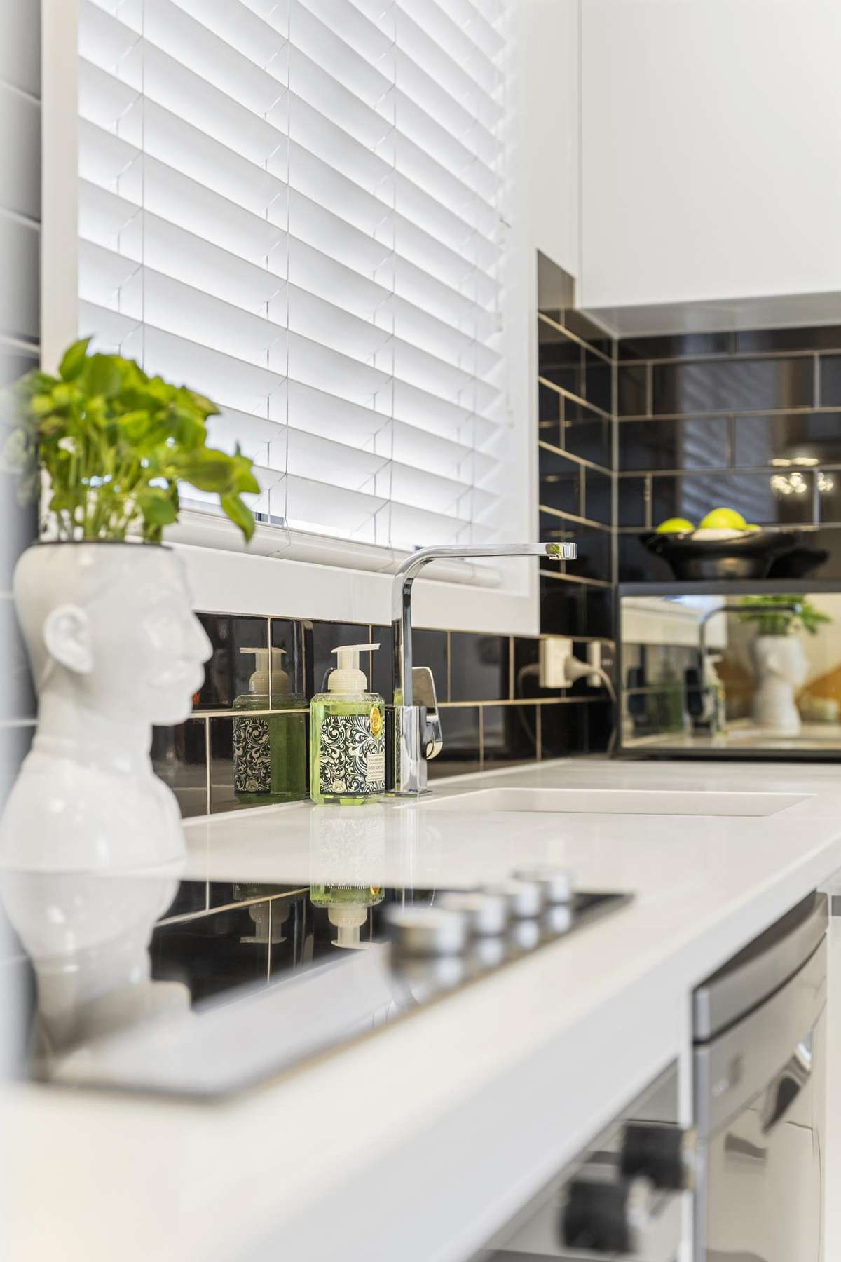 6/50 Ocean View Road_5
