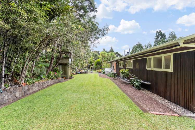 865 West Coast Road Oratia_15