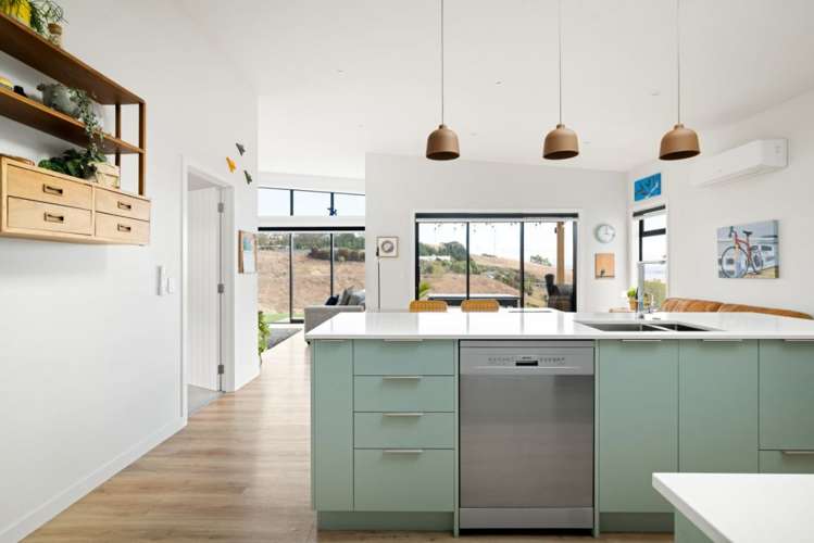 23 Hill Tops Way Stoke_10