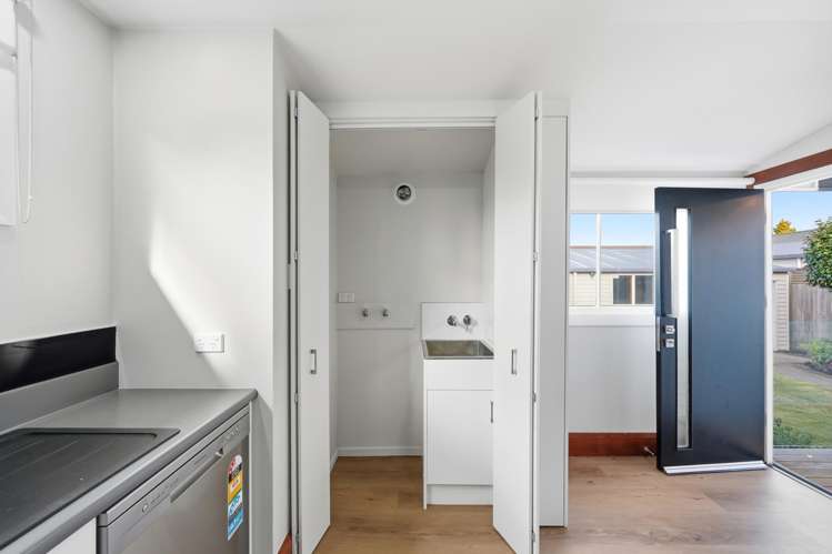 34 Poulton Avenue Richmond_7