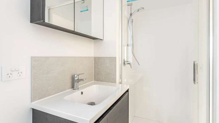 8/11 Ryburn Road Mt Wellington_9