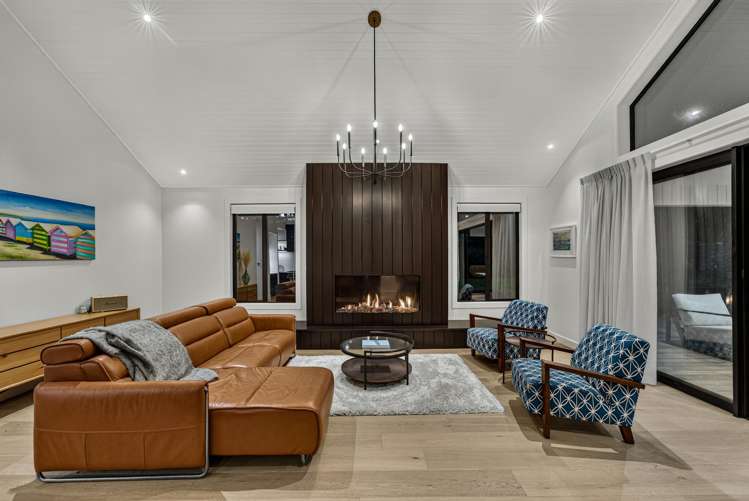 8 Collings Drive_5