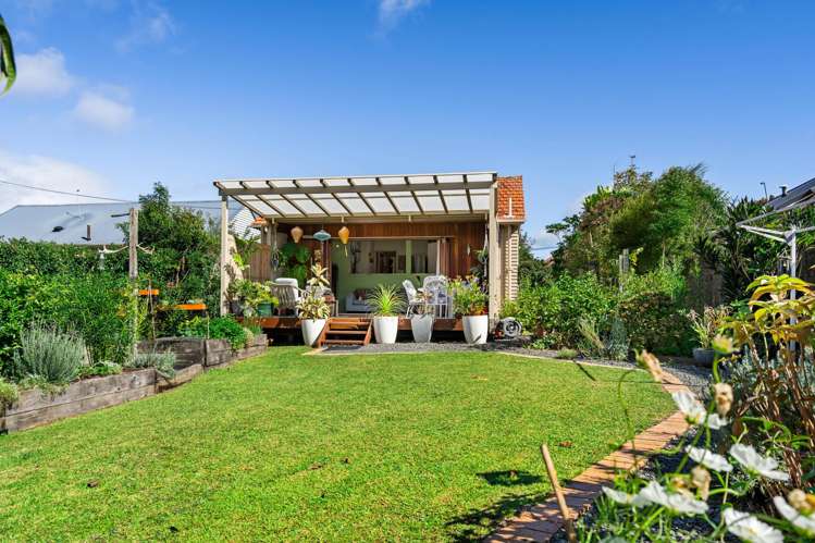 39 Lovatt Crescent Kensington_21