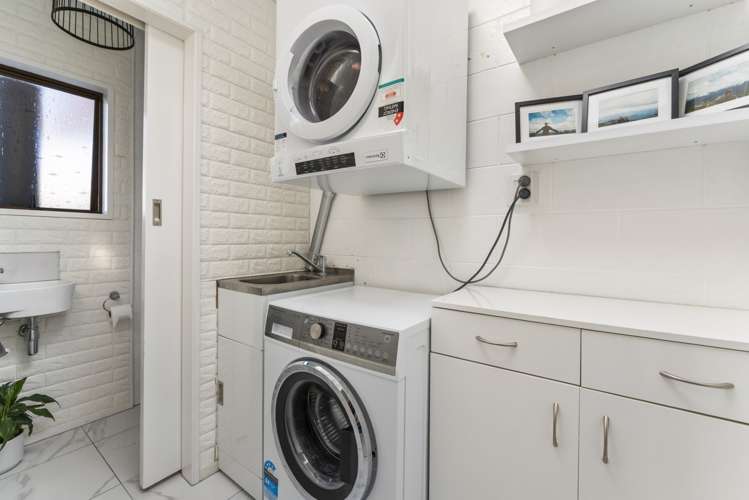 2/4 Mardi Place Mount Maunganui_12