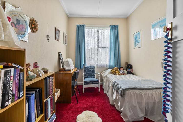 12 Dunn Street Egmont Village_12