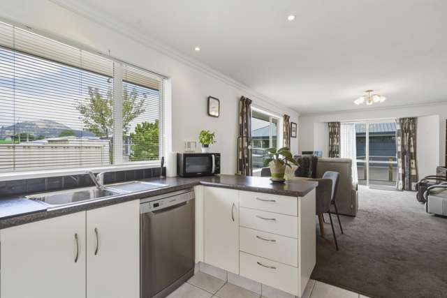1/4 Reid Avenue Mosgiel_4