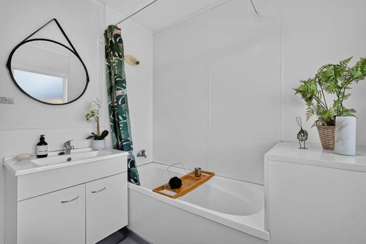 4/3 Glen Road Browns Bay_12