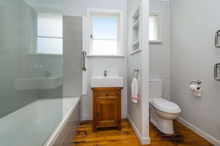 45 Fairclough Road Beach Haven_10