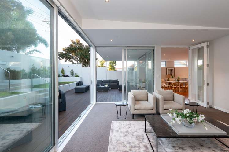 33 Luplau Crescent Cockle Bay_20