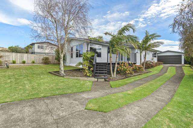 Renovated Beauty, a Short Walk to the Walkway