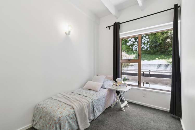 1/17 Wrights Hill Road Karori_7