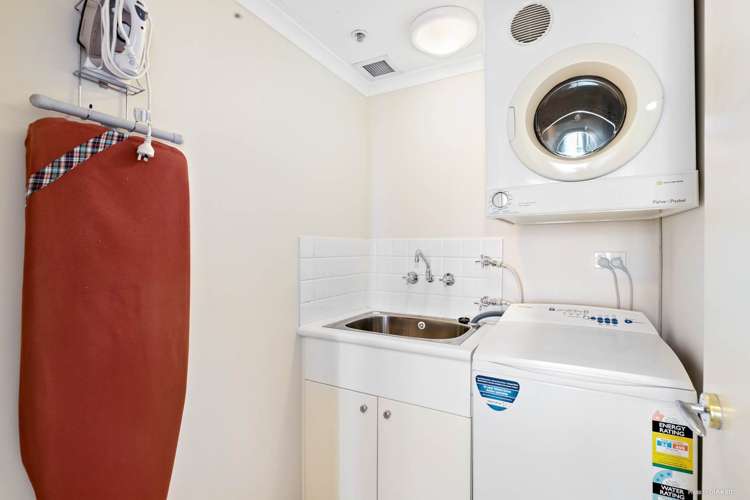 2406/8 Albert Street Auckland Central_16