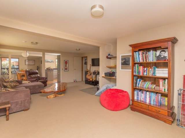 50 Frye Crescent Albert Town_2