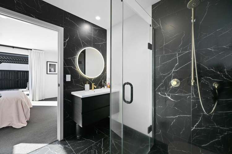 31 Ogilvie Avenue Chartwell_10