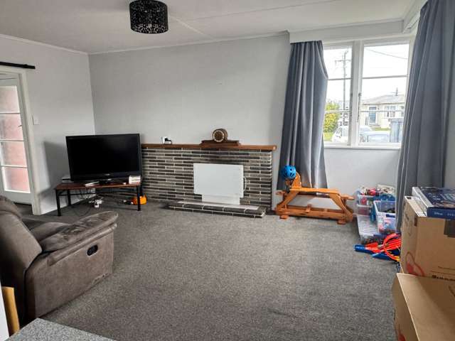  11 Macmillan Place Feilding_4