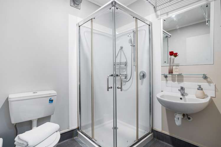 16/203 Kirkbride Road Mangere_8