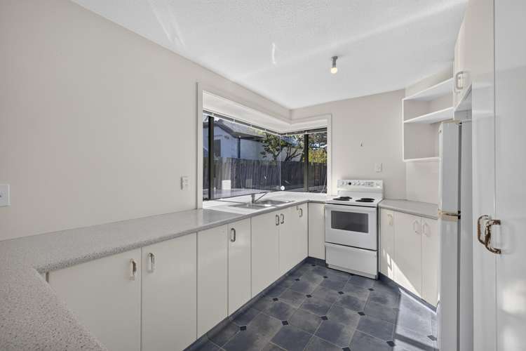 2/245 Wainoni Road Avondale_4