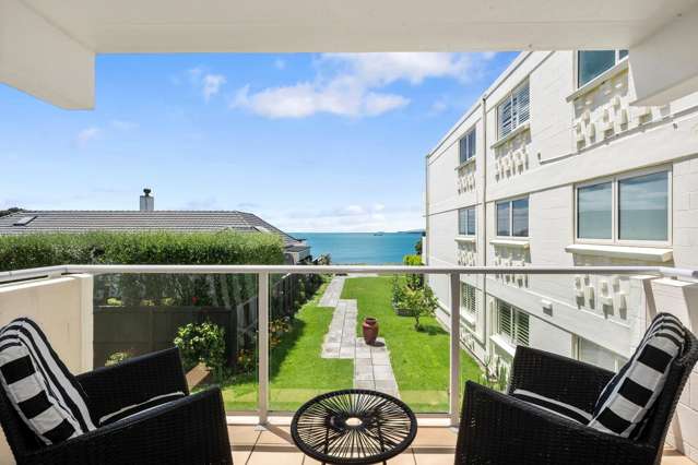 Clifftop Apartment – Perfect Downsize Lock n Leave