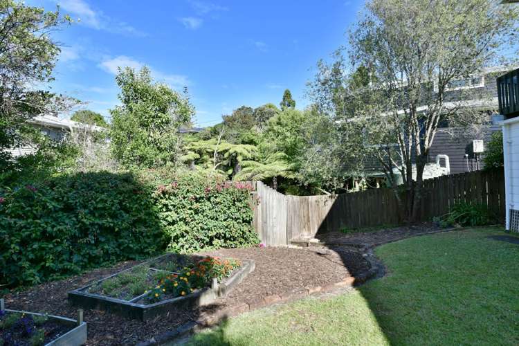 2/280 Beach Road Campbells Bay_18