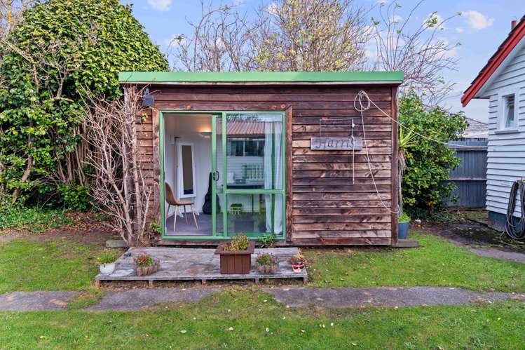 144 Gilberthorpes Road Hei Hei_14