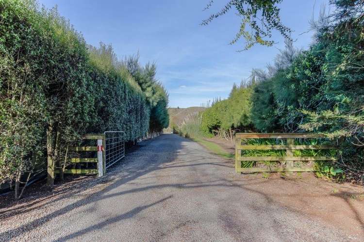 2a Riverbank Road_2