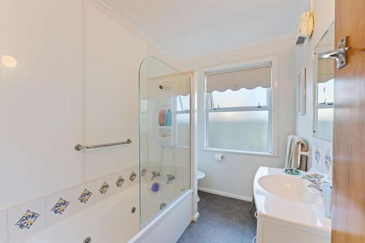 5 Toi Street Otaki Beach_17