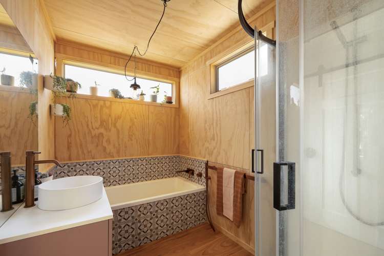 7 Belt Road Moturoa_17