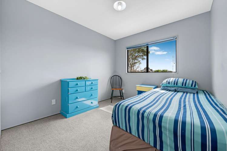 25 & 25a Sandgate Avenue Botany Downs_10