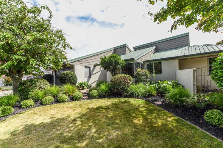 1 Stead Crescent Stoke_2