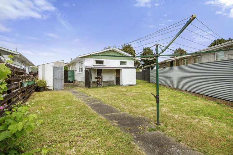 7 Kentucky Street Totara Park_17