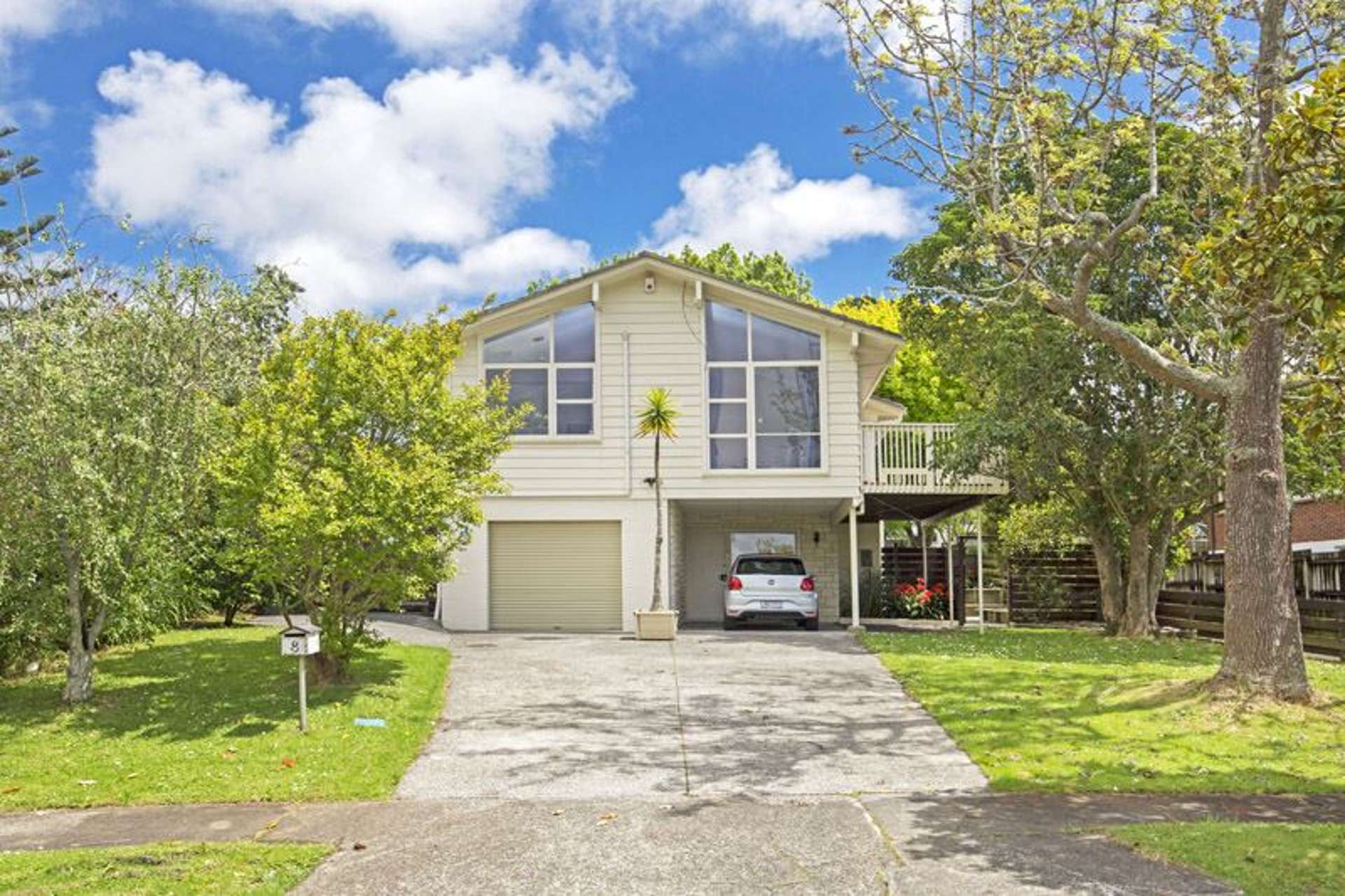 8 Portadown Avenue Pakuranga Heights_0