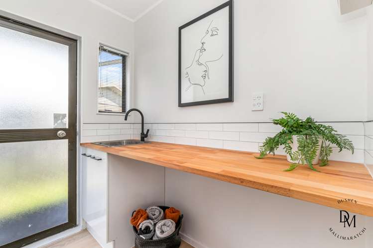 1/11 Maplesden Drive Clendon Park_10