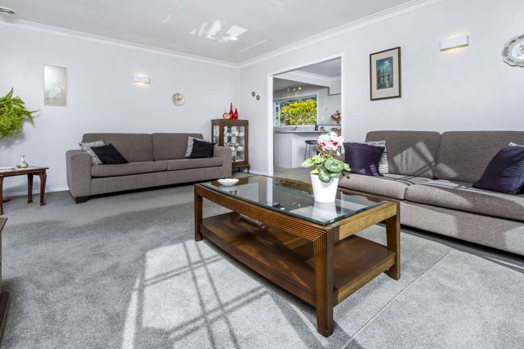 2/6 Mahuta Grove Northcote_5