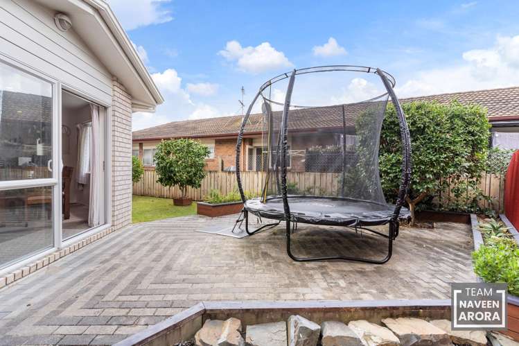 15b Youngs Road Papakura_10