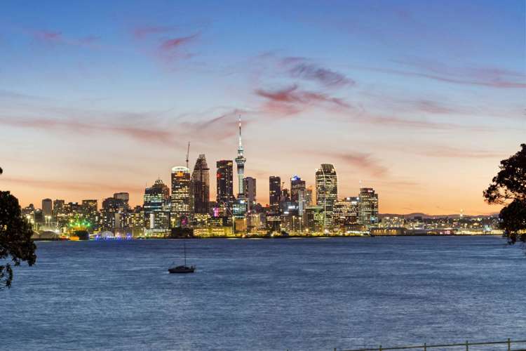 2/22 Queens Parade Devonport_0