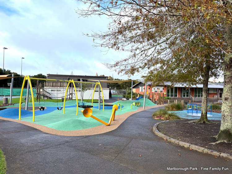 18 Lingfield Street Glenfield_18