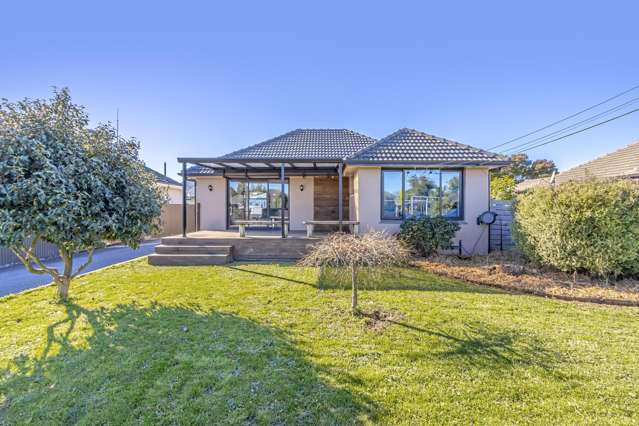 Renovated & Double Glazed - Huge Garage/Workshop
