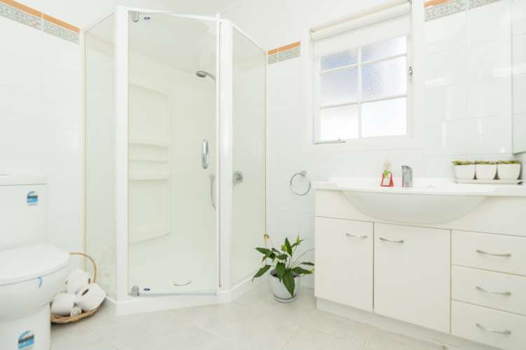 57 Garden Heights Avenue Glenview_13