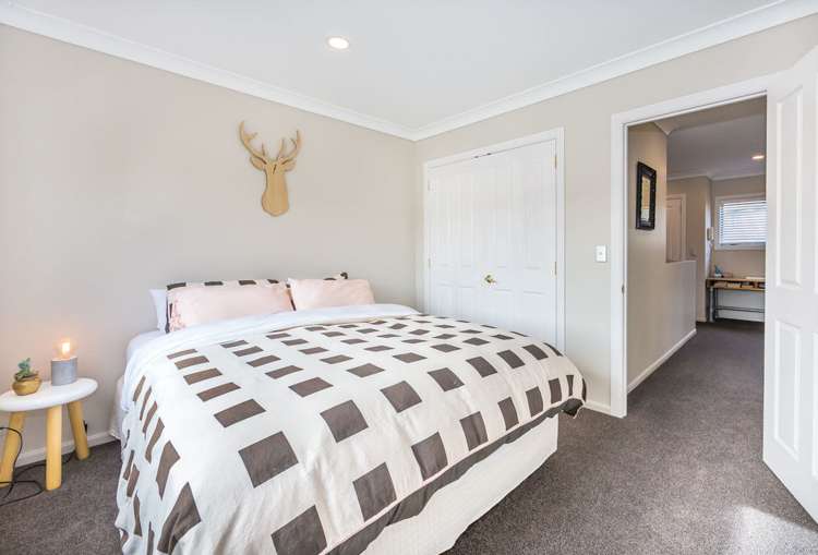 21 Greenway Rise Gulf Harbour_8