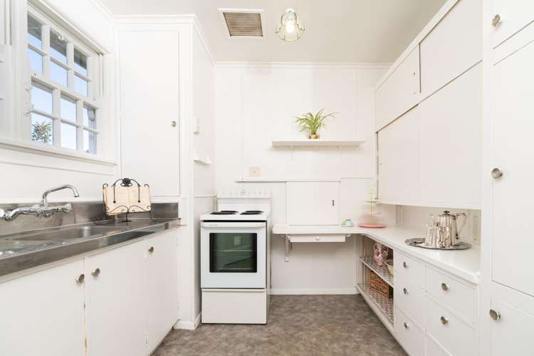 134 Wellington Road Paekakariki_35