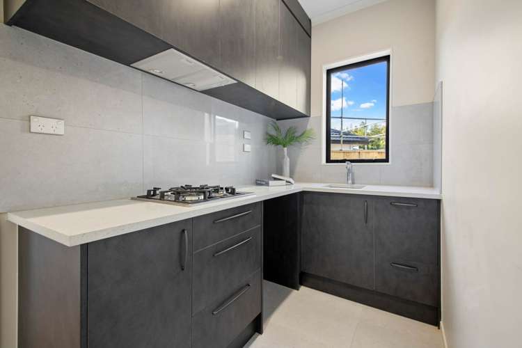 6 Koromeke Street Flat Bush_9