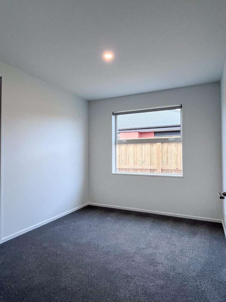 22 Accadia Drive 11103_10