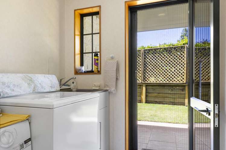 6 Maniapoto Grove Waipahihi_25