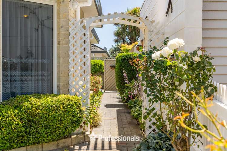 295 Riverside Drive Waterloo_6