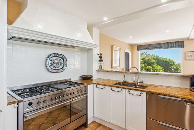 61 Wharemauku Road Raumati Beach_7